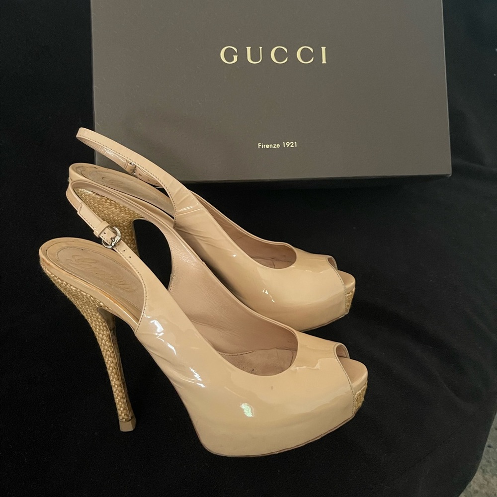 Gucci Nude Patent Peep-Toe Slingback Heels with Braided Gold Stiletto